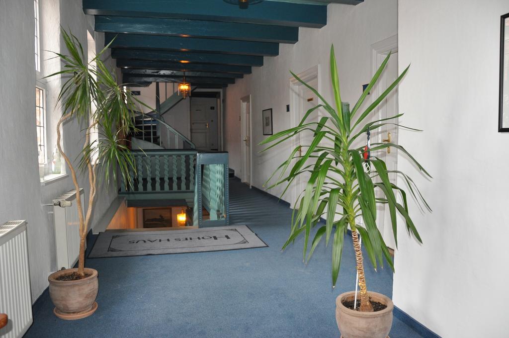 Hohes Haus Hotel Греетзиел Екстериор снимка