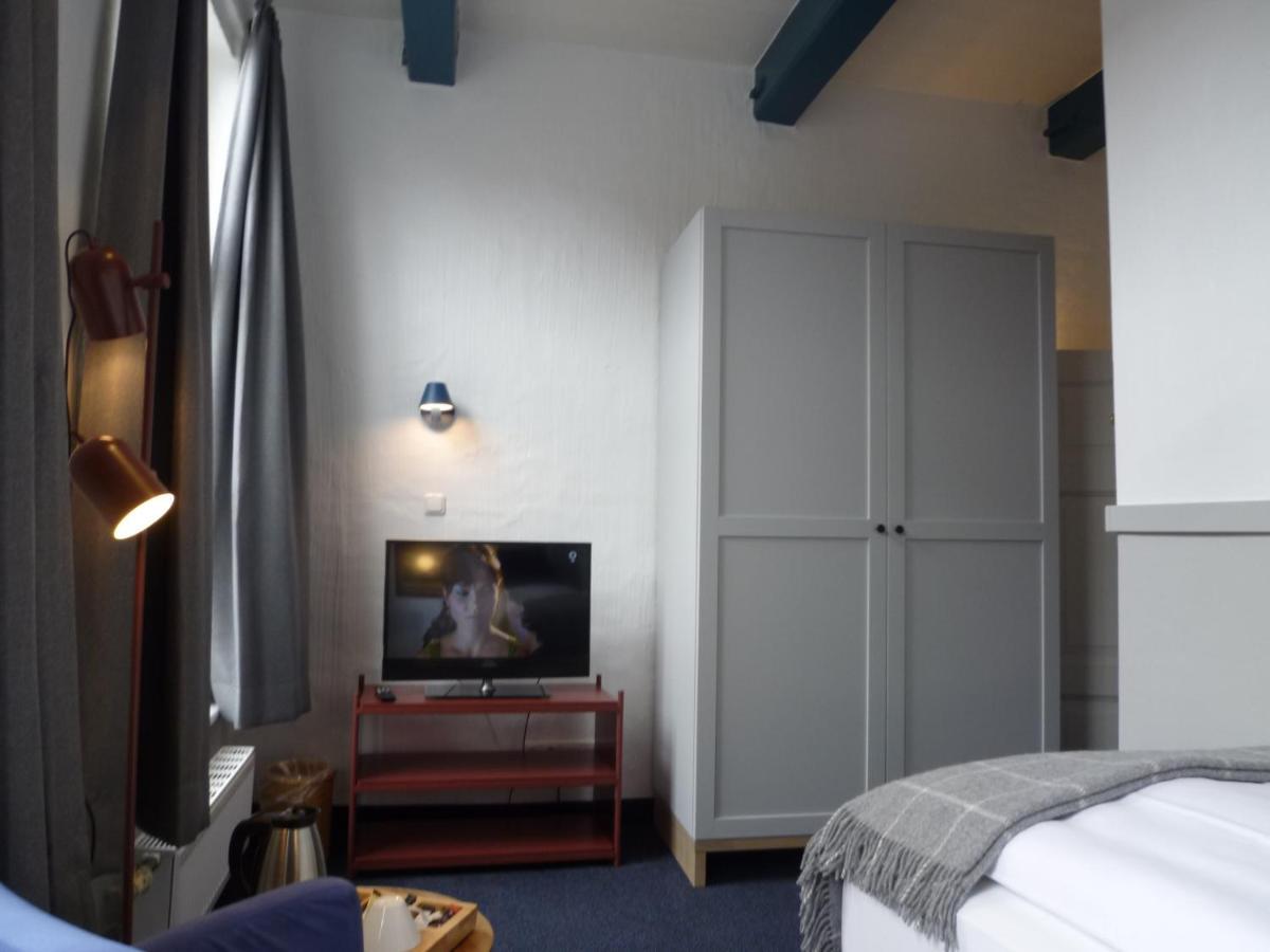 Hohes Haus Hotel Греетзиел Екстериор снимка